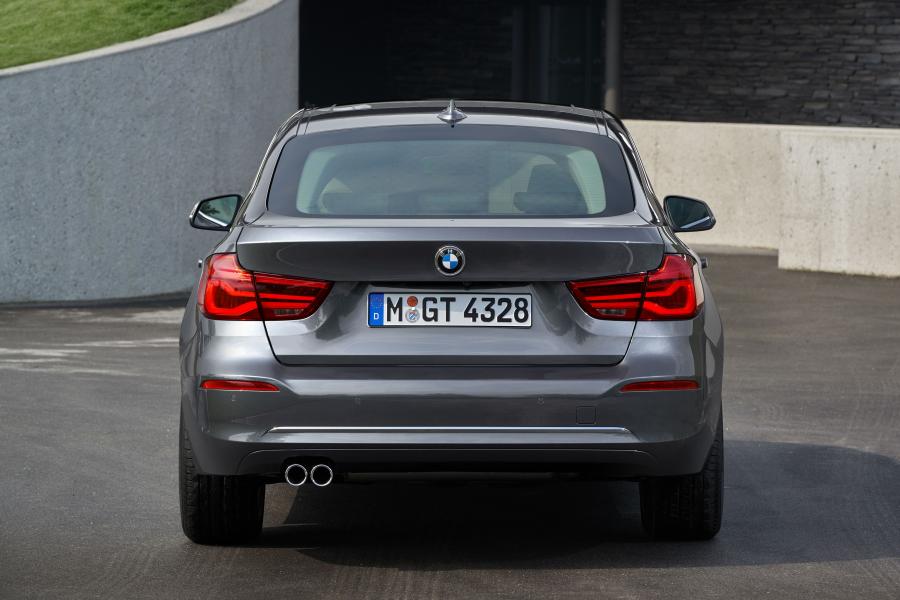  BMW 330i Gran Turismo Luxury Line (F34) 2016 года  (WW) (фото 15 из 38)